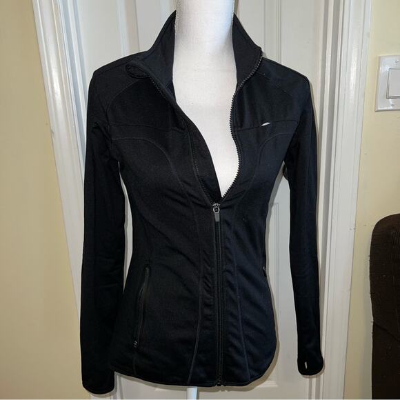Fabletics Jojo Performance Jacket Black Size XS Tech Ready Thumb Holes Pockets - Picture 2 of 14